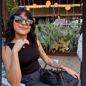 Meet your Posher, Eliza